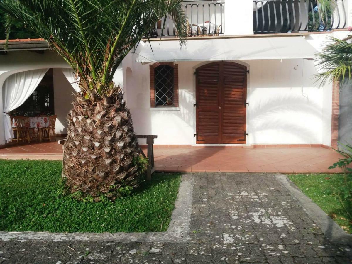 Da Adria Al Corvenale - Casa Vacanze Carrara - Villa Buitenkant foto